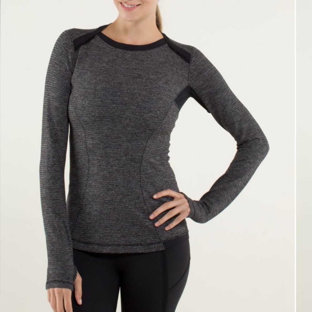 Long sleeve gray and black base runner top. Lull. Thumb holes in sleeves